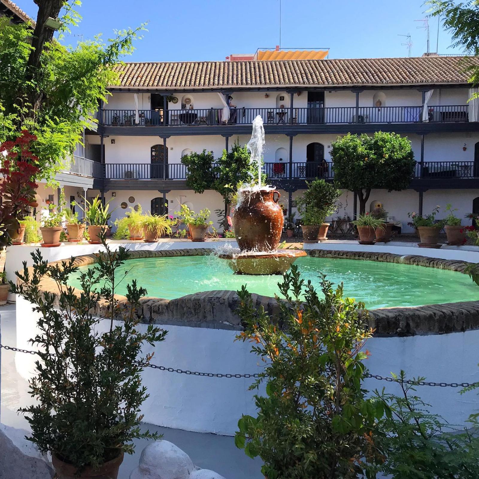 Andalusian Courtyard Apartment Seville Exterior photo